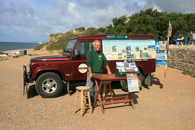 090910-National_Trust_On_Hive_Beach-Lynda_Short