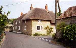 Cottage almost entirely of Inferior Oolite