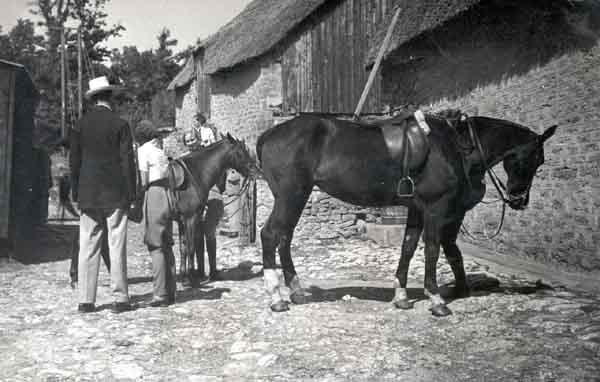 Bishops' Riding School 1932