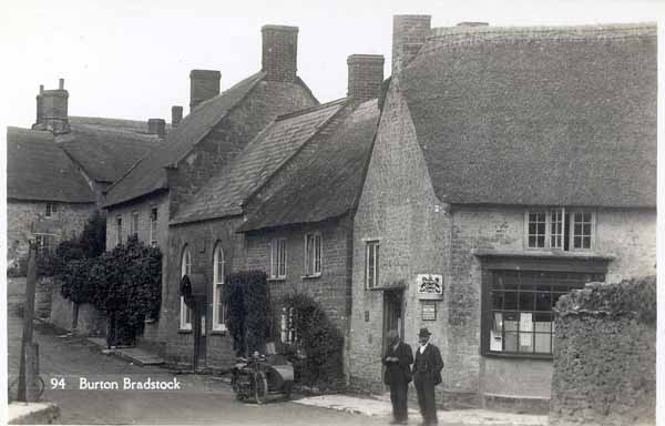 Reading Room & Post Office on the corner of High Street and Mill Street