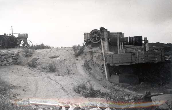 Sifting & grading machines at Woolinge Quarry c1935