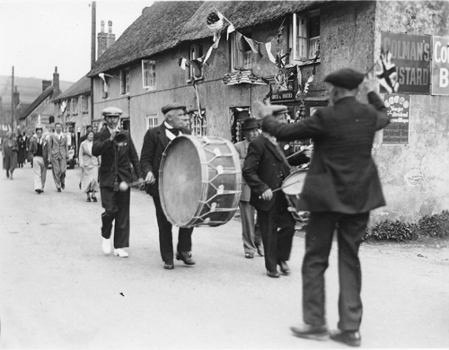 Believed to be the Greenfingers parade in the High Street