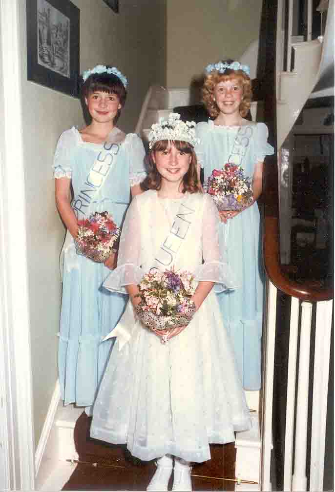 Hannah Thomson (Carnival Queen) and her attendants Fiona Caplin & Sharon Pattinson