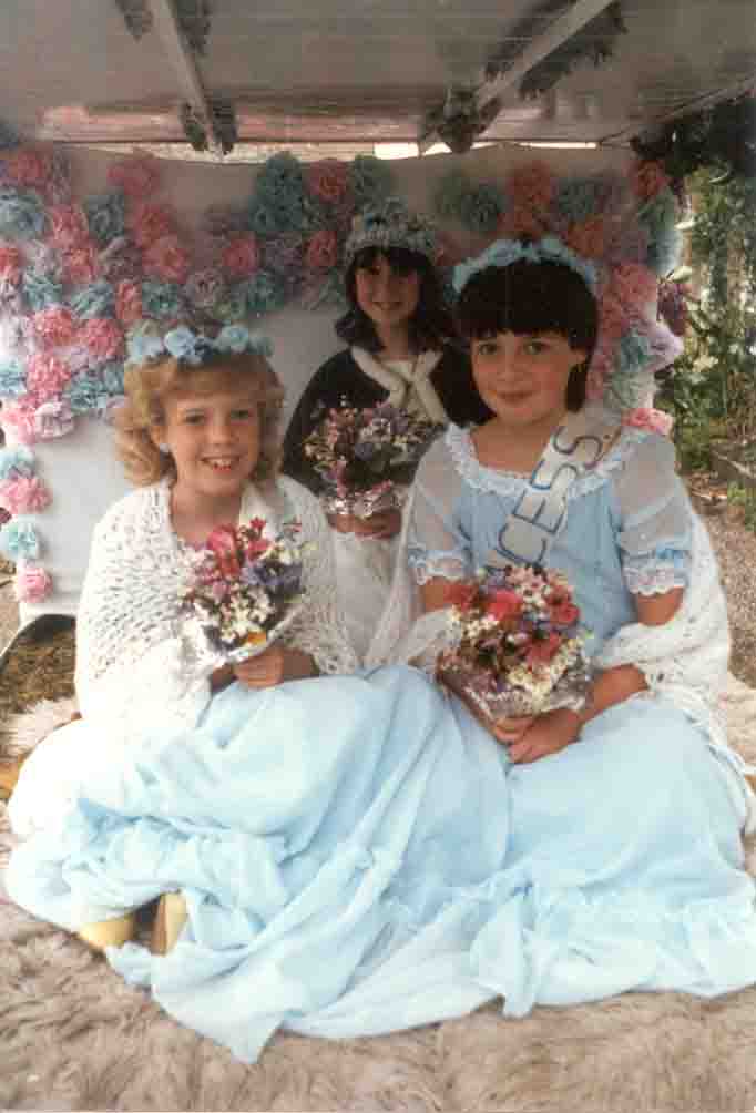 Hannah Thomson (Carnival Queen) and her attendants Fiona Caplin & Sharon Pattinson