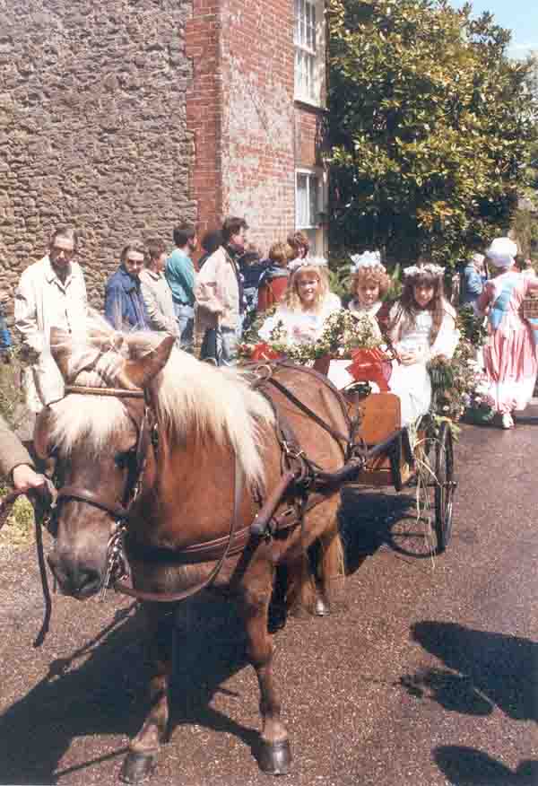 Carnival Queen & her attendants