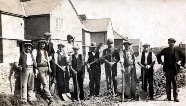 building new houses in Barr Lane